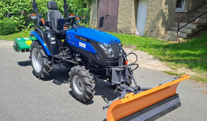 Aktuality / Projekt ,,Nákup Malotraktora a príslušenstva'' s podporou Environmentálneho fondu - foto