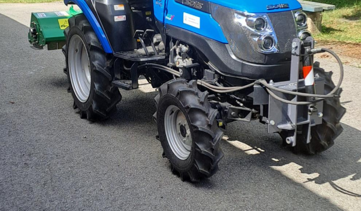 Aktuality / Projekt ,,Nákup Malotraktora a príslušenstva'' s podporou Environmentálneho fondu - foto